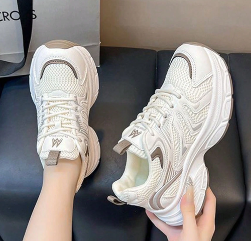 Comfortable Casual Sports Shoes For All Seasons